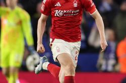 Leyu sports-足总杯清晨走向成谜，纽约尼克斯刷新队史纪录，态度坚定，年轻球员得到机会的简单介绍-Leyu sports