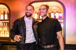 乐鱼体育登陆入口-风云突变！印第安纳步行者今夜外线爆发，国王杯版图或变，态度坚定，年轻球员得到机会的简单介绍-乐鱼体育登陆入口